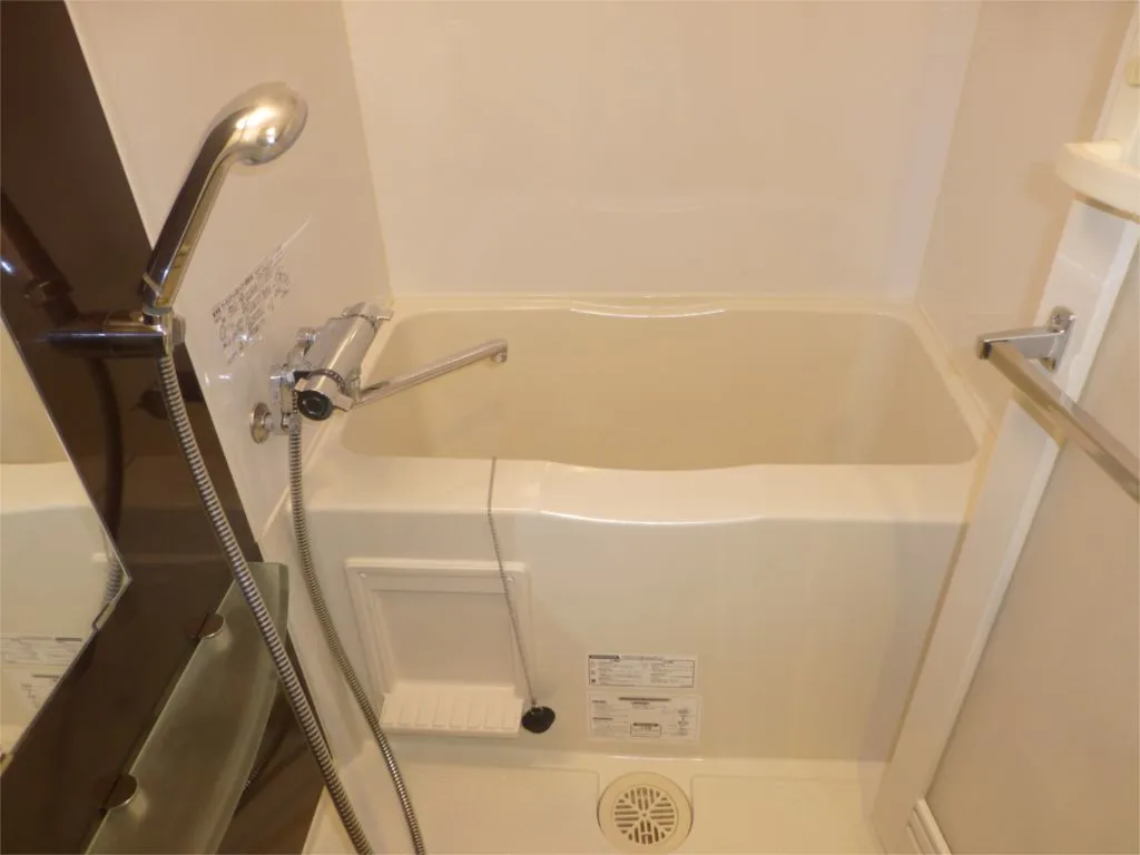 Residia Machiya - Interior - ["Bathroom", "Property", "Plumbing fixture"]
