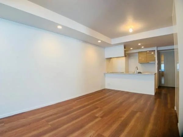 EVERTOW CHOJAMARU - Interior - ["Property", "Room", "Wood flooring"]
