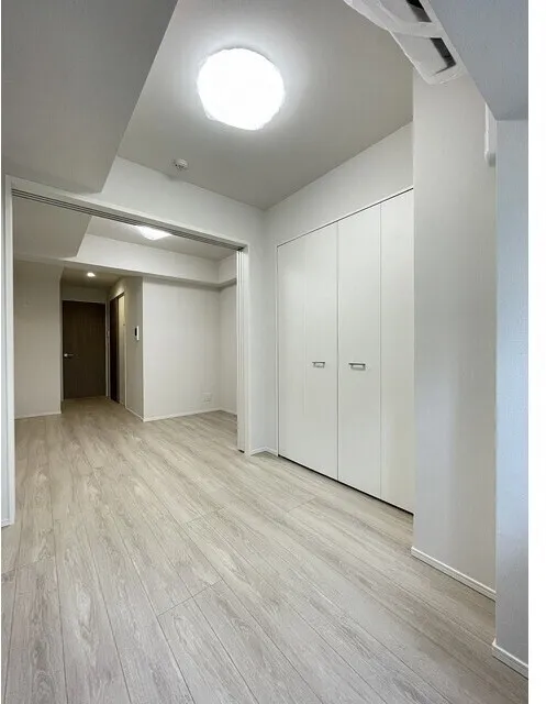 Daffitto Kinshicho - Interior - ["Flooring", "Floor", "Ceiling"]