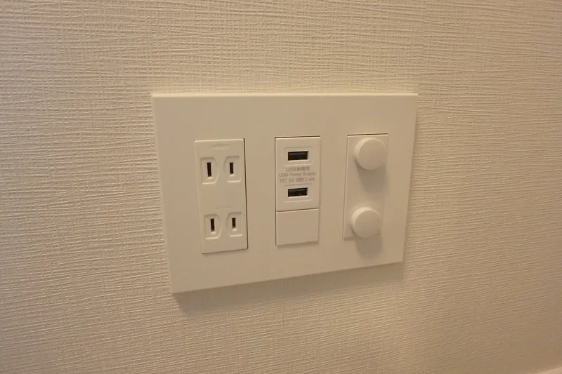 Gran Casa Oshima - Interior - ["Wall Socket", "Technology", "AC power plugs and sockets"]