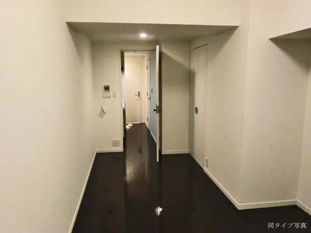 Comforia Oshiage - Interior - ["Flooring", "Floor", "Ceiling"]