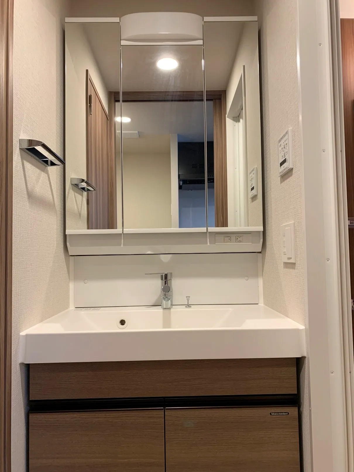 BLESS Kameido - Interior - ["Wood", "Interior design", "Flooring"]