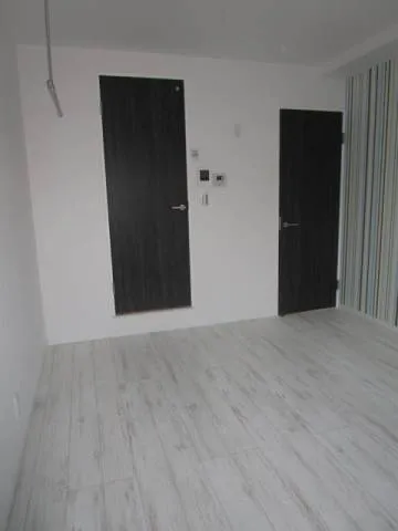 Y Square - Interior - ["Flooring", "Wood", "Floor"]