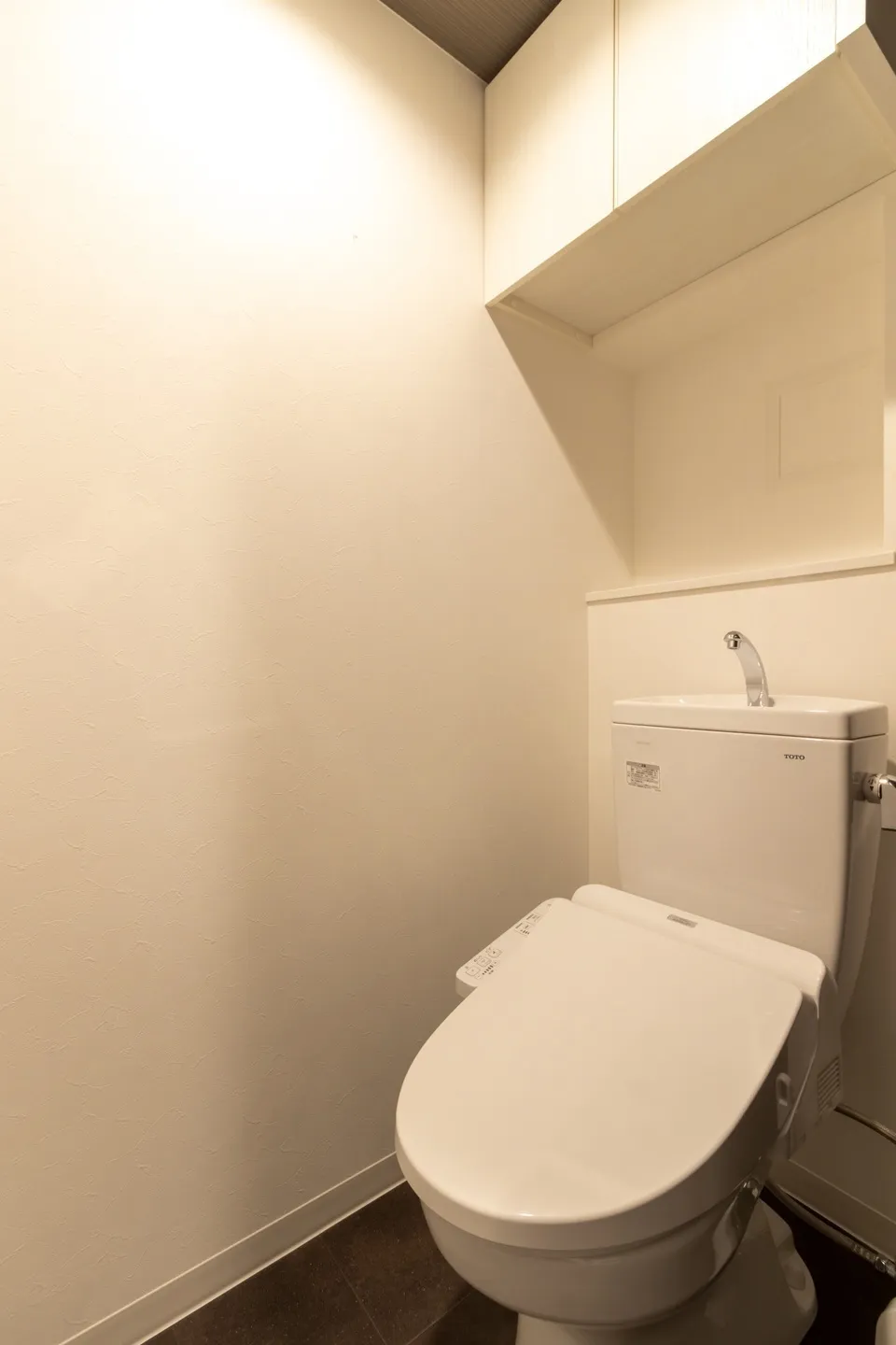 Hmlet Shinjuku Gyoenmae - Interior - ["Flooring", "Plumbing fixture", "Floor"]