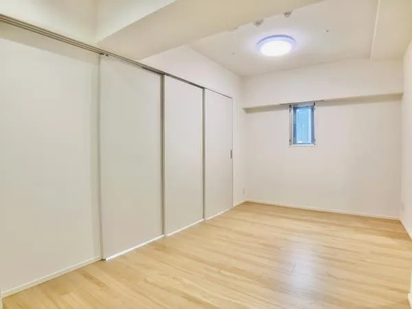 PREMIUM CUBE Ueno - Interior - ["Window", "Wood", "Hall"]