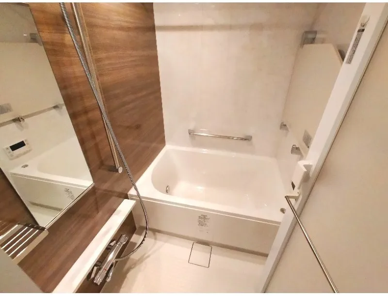 Season Flats Oshiage Terrace - Interior - ["Plumbing fixture", "Flooring", "Floor"]