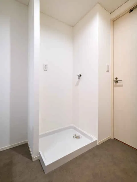 Comforia Takenotsuka East - Interior - ["Flooring", "Floor", "Ceiling"]