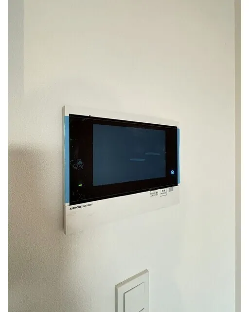 Season Flats Omorinishi - Interior - ["Electronic device", "Display device", "Electronics"]