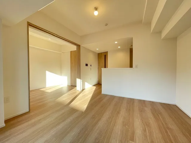 Prince Due Kamiya - Interior - ["Flooring", "Floor", "Wood"]