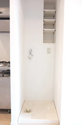 Prime Urban Hatsudai - Interior - Laundry machine storage *Reference photo