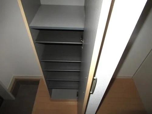 Idea Minami Aoyama - Interior - ["Wood", "Flooring", "Floor"]
