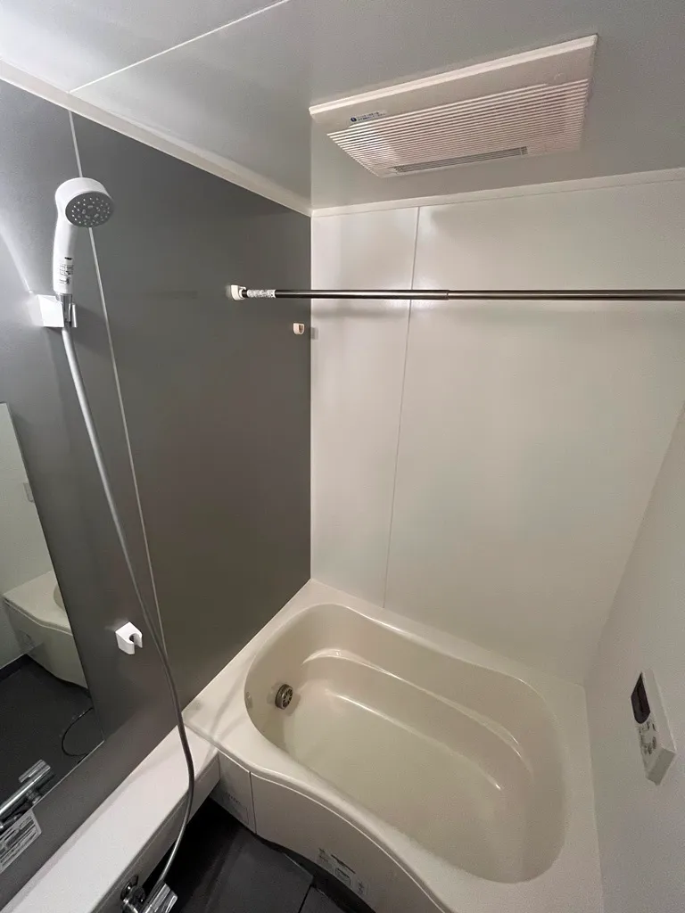 Esty Maison Oshima - Interior - ["Bathroom", "Plumbing fixture", "Fixture"]