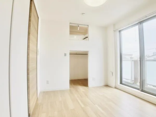 KOMFORTA Shin-Nakano - Interior - ["Building", "Fixture", "Wood"]