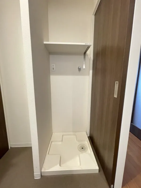 Residia Asakusa Place - Interior - ["Wood", "Flooring", "Floor"]