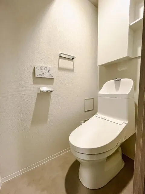 Brookside Residence Kiba - Interior - ["Toilet seat", "Toilet", "Flooring"]