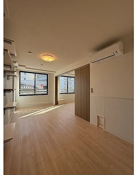 Glorio Shelt Suginami Honancho - Interior - ["Flooring", "Floor", "Ceiling"]