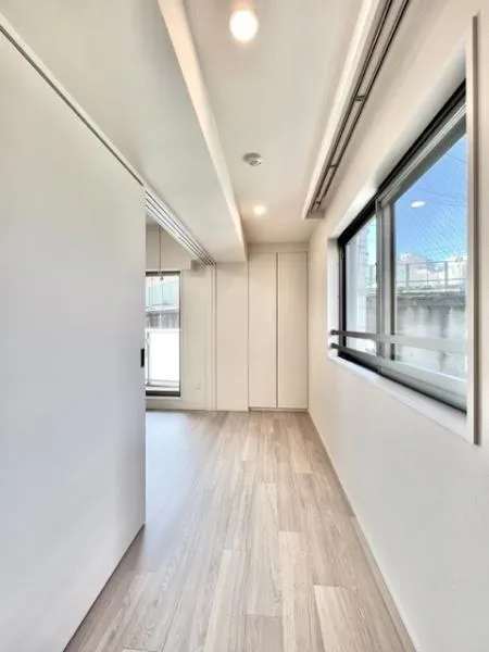 Foresity Bunkyo Myogadani - Interior - ["Building", "Window", "Wood"]
