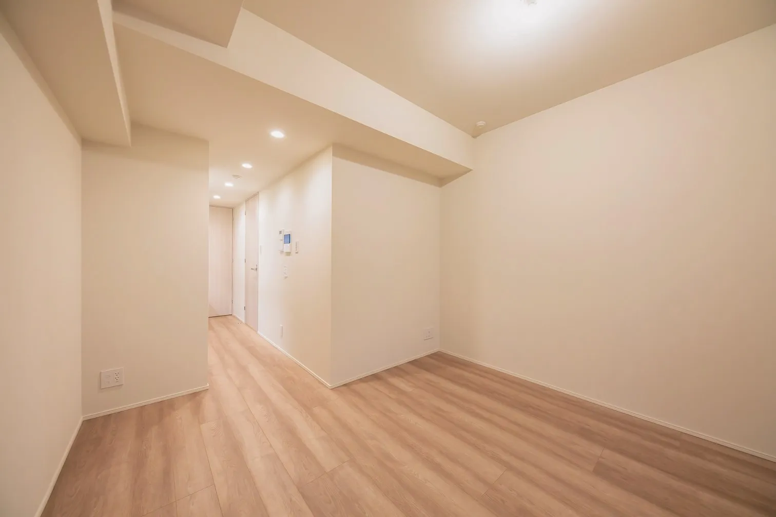 Doue Waseda - Interior - ["Building", "Furniture", "Wood"]