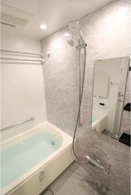 Predia Court Yoyogi Uehara - Interior - ["Bathtub", "Plumbing fixture", "Bathroom"]