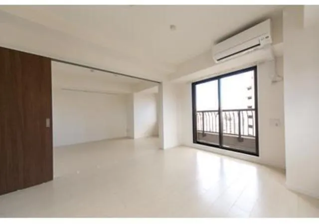 CENTENNIAL TOWER - Interior - ["Property", "Room", "Building"]