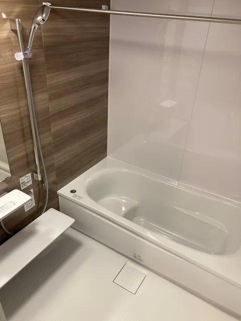 TKB Takao Inari - Interior - ["Brown", "Tap", "Plumbing fixture"]