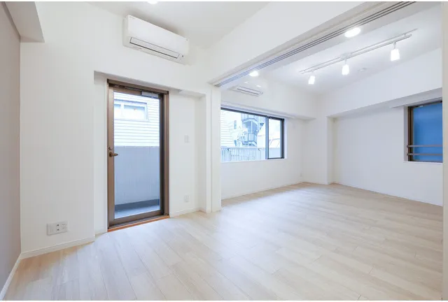Quintet Ebisu - Interior - ["Flooring", "Ceiling", "Apartment"]