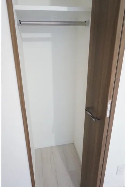 Shell Shinagawa Togoshi - Interior - ["Wood", "Flooring", "Floor"]