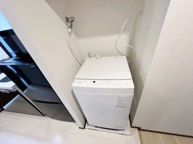 Genovia Ohanajaya II Sky Garden - Interior - ["Major appliance", "Electronic device", "Washing machine"]