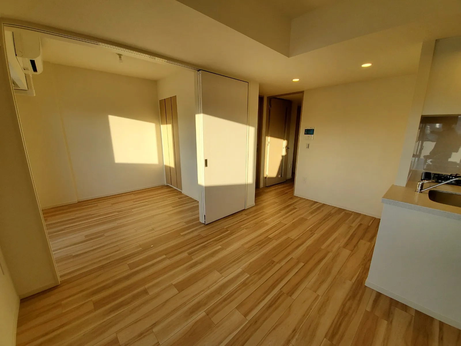 KI-LIGHT KINSHICHO - Interior - ["Building", "Fixture", "Wood"]