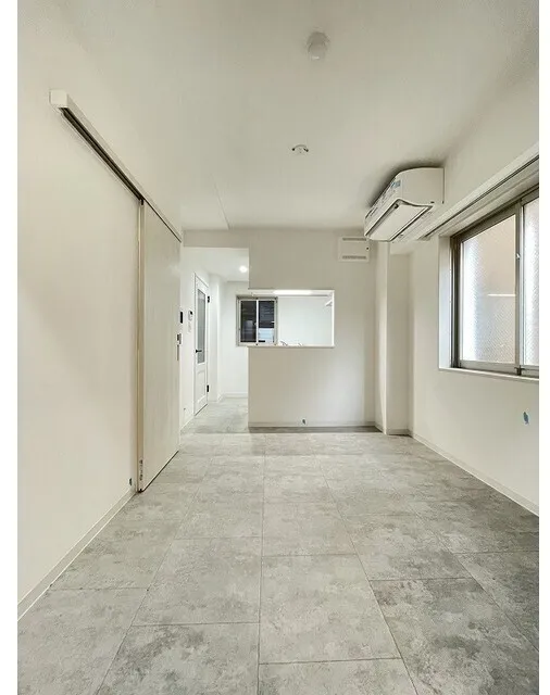 Comfortia Liv Bunkyo Sendagi - Interior - ["Flooring", "Floor", "Ceiling"]