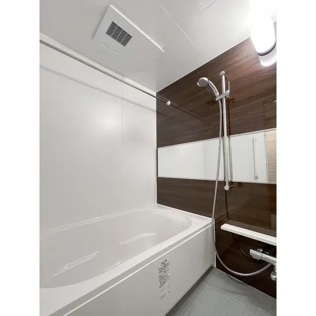 Zinnia Asakusa - Interior - ["Building", "Plumbing fixture", "Shower head"]