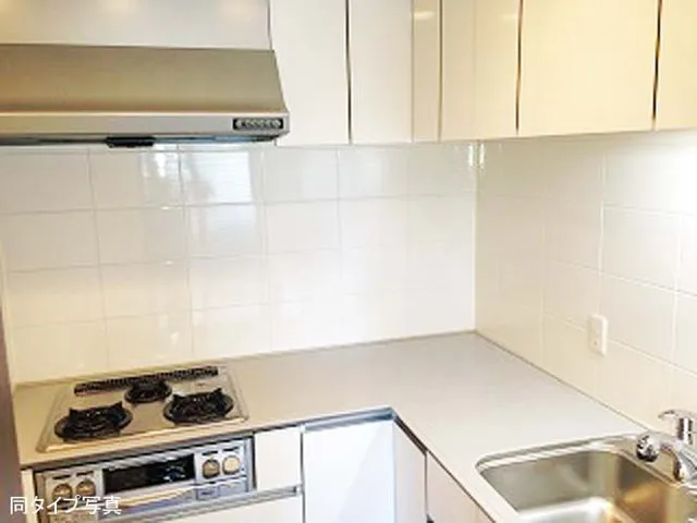 Comforia Tamachi - Interior - ["Countertop", "Property", "Room"]