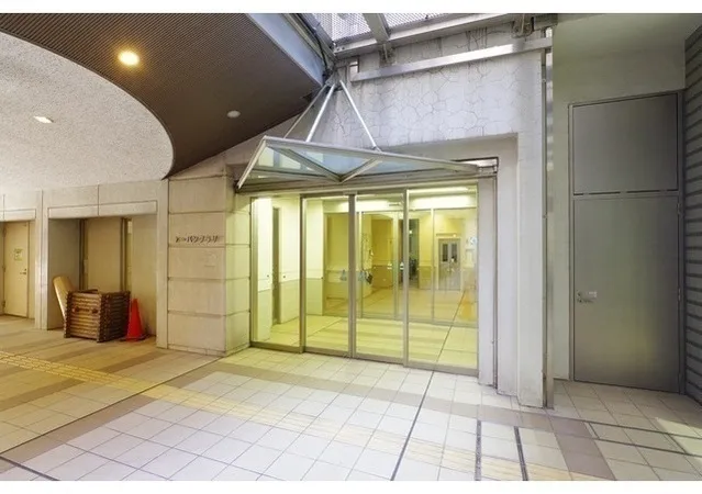 Harumi Urban Plaza - Exterior - ["Fixture", "Lighting", "Rectangle"]