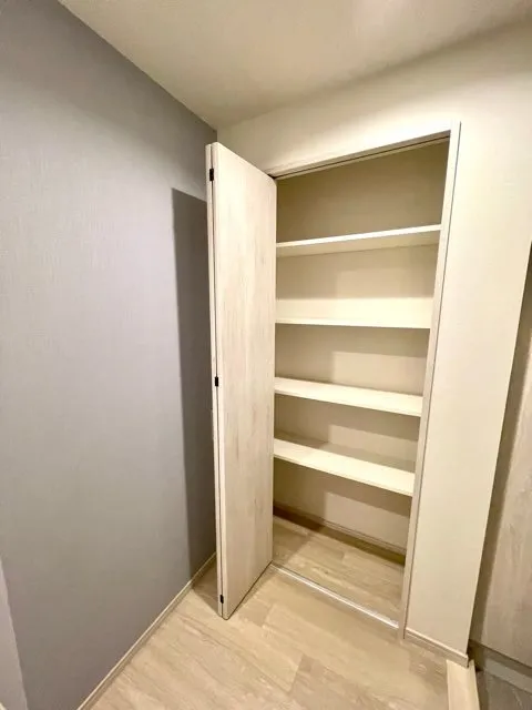 Residia Mejiro - Interior - ["Fixture", "Building", "Wood"]