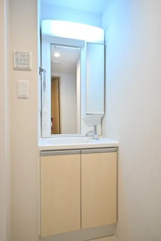 CENTRAL GARDEN RESIDENCE TOKYO - Interior - ["Flooring", "Floor", "Interior design"]