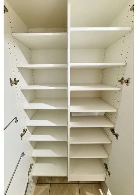 Lefon Progres Akabane Marks - Interior - ["Wood", "Shelving", "Cupboard"]