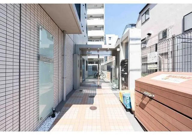 La Douceur Suginami Wada - Exterior - ["Apartment", "Composite material", "Urban design"]