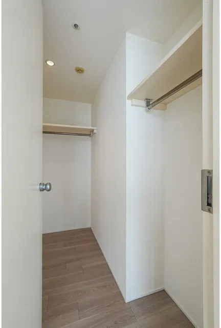Frontier Residence The Tower Shinagawa - Interior - ["Flooring", "Wood", "Floor"]
