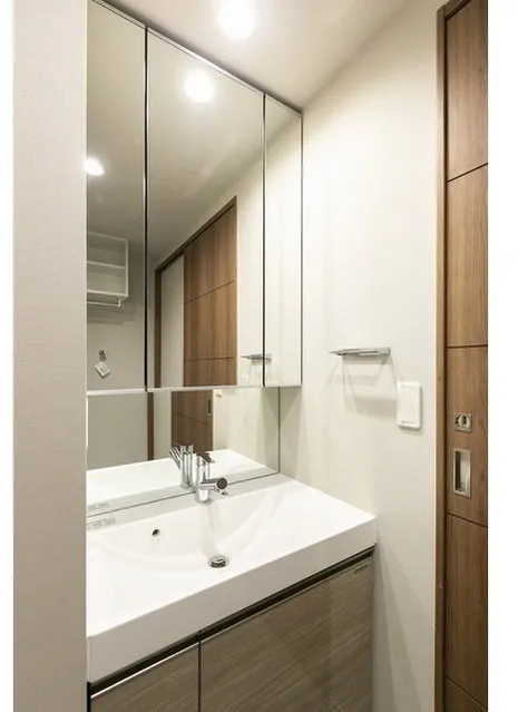 La Douceur Sugamo West - Interior - ["Flooring", "Interior design", "Wood"]