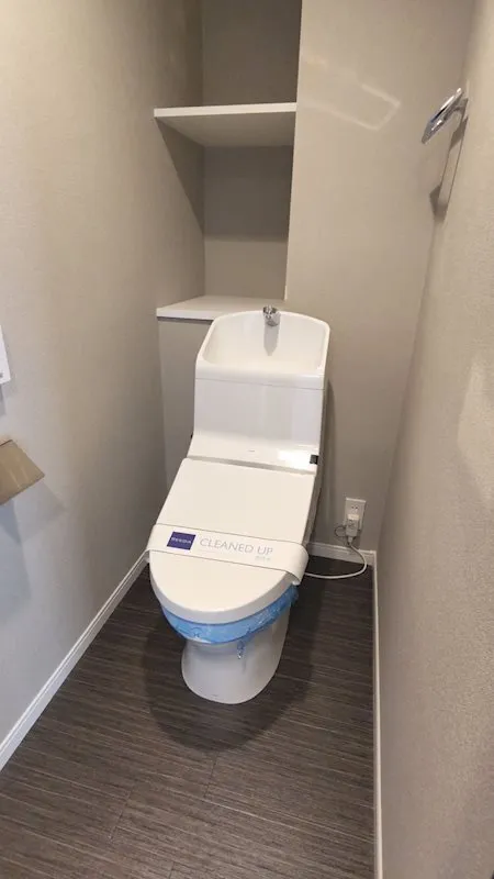 Residia Shibaura - Interior - ["Toilet seat", "Plumbing fixture", "Toilet"]