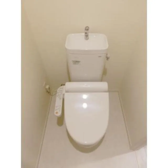 Park Axis Toyosu Canal - Interior - ["Brown", "Toilet seat", "Plumbing fixture"]
