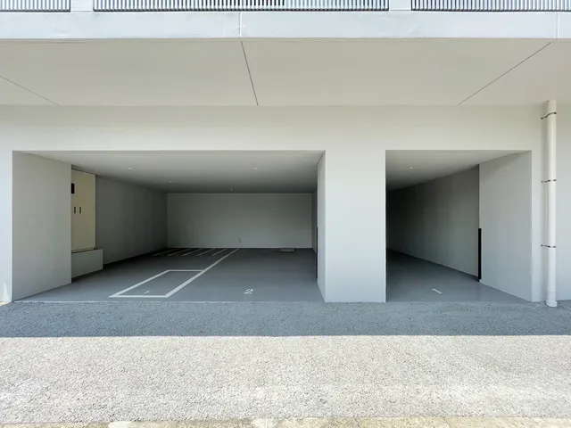 Open Bloom Ayase - Other - ["Composite material", "Concrete"]