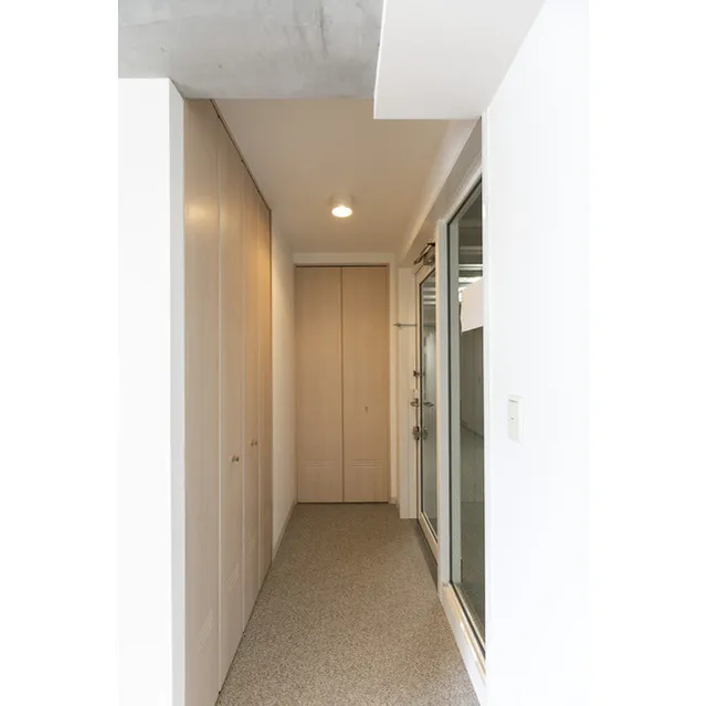 Shinonome Canal Court CODAN Building No.12 - Interior - ["Door", "Building", "Fixture"]