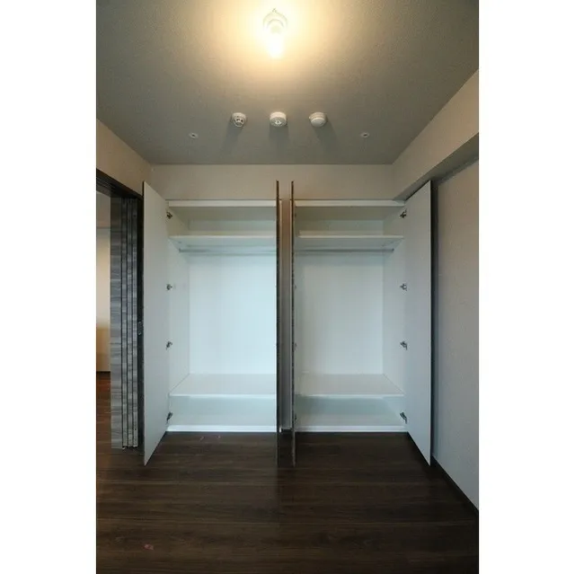 Grande Eterno - Interior - ["Building", "Fixture", "Lighting"]