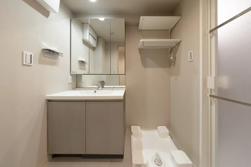 Highcast Oyama - Interior - ["Flooring", "Floor", "Plumbing fixture"]