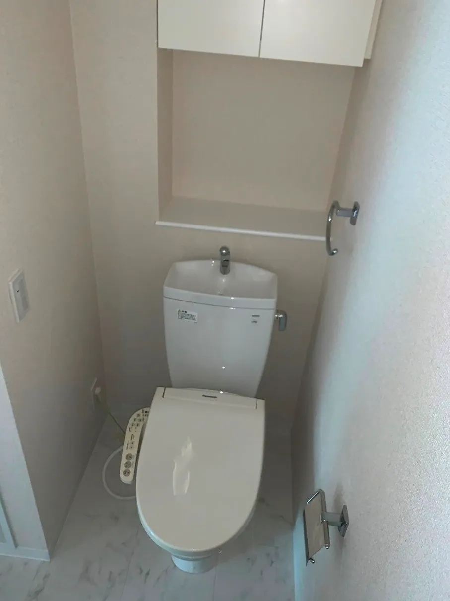 CITY SPIRE Shinkawa - Interior - ["Plumbing fixture", "Toilet seat", "Bathroom"]