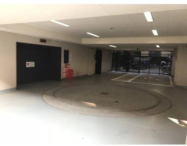 Metro Stage Ueno - Exterior - ["Parking", "Property", "Ceiling"]