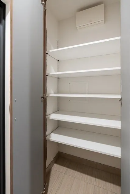 BPR Residence Nerima Fujimidai - Interior - ["Shelving", "Flooring", "Wood"]