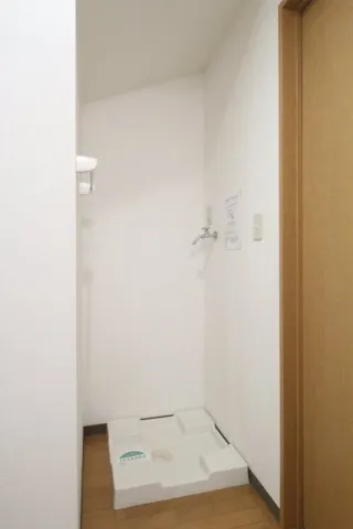Cele Itabashi Honcho - Interior - ["Wall", "Wood", "Flooring"]