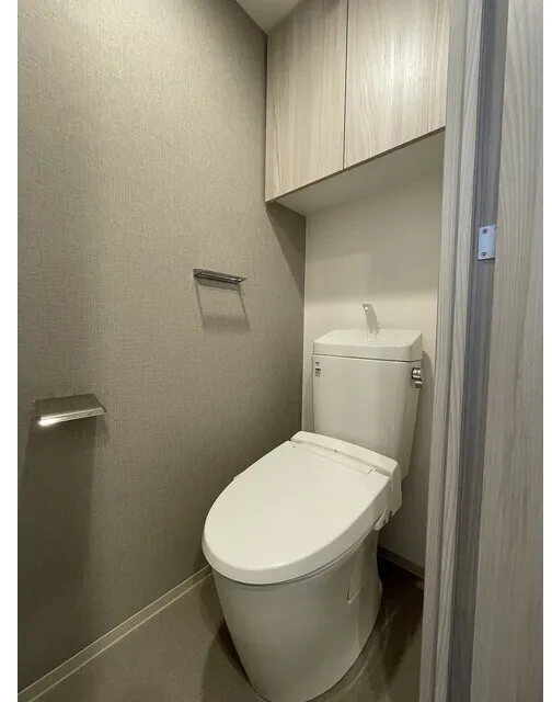 BPR Residence Oshima - Interior - ["Toilet seat", "Toilet", "Plumbing fixture"]